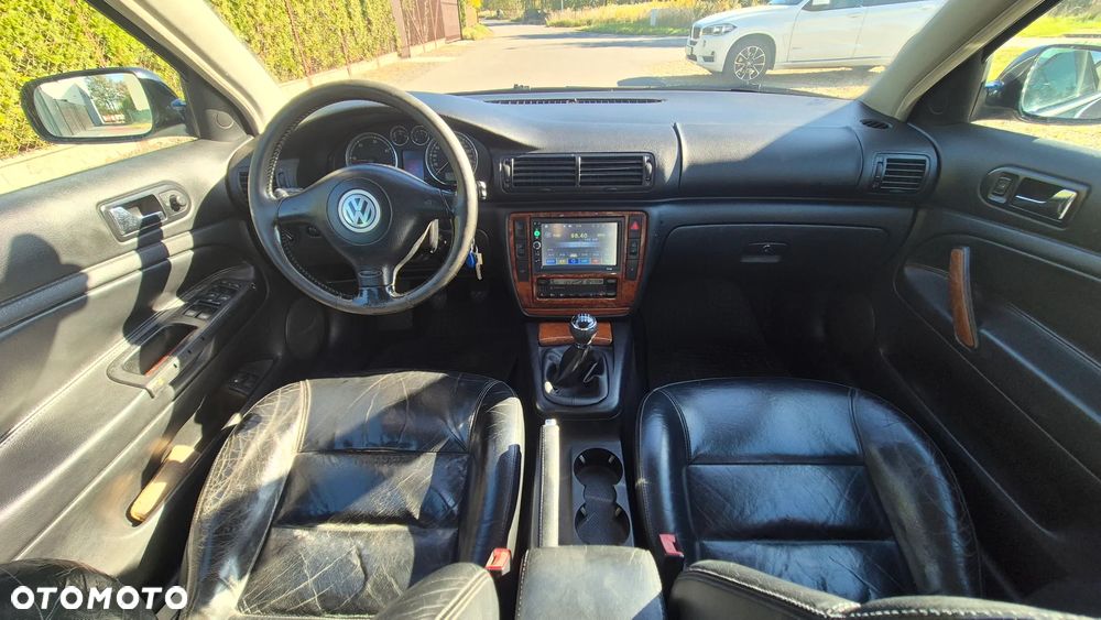 Volkswagen Passat 1.9 TDI Highline - 10