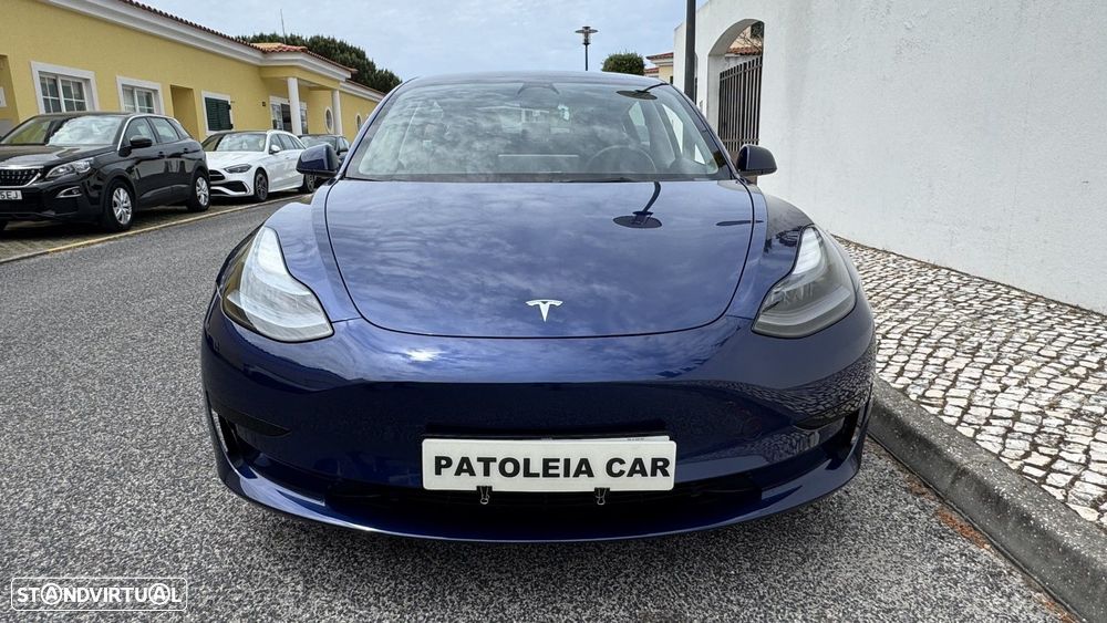 Tesla Model 3 - 8