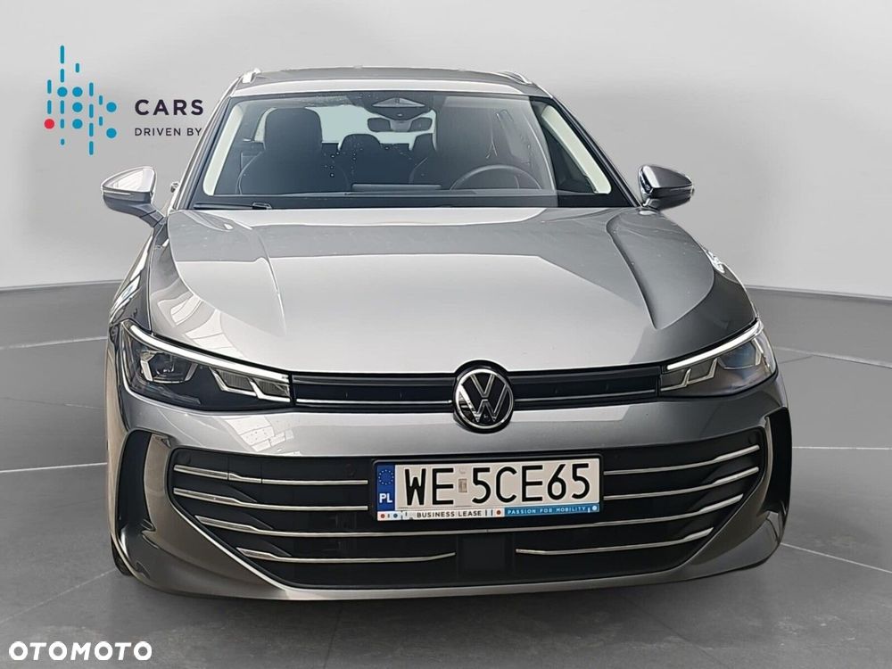 Volkswagen Passat - 4