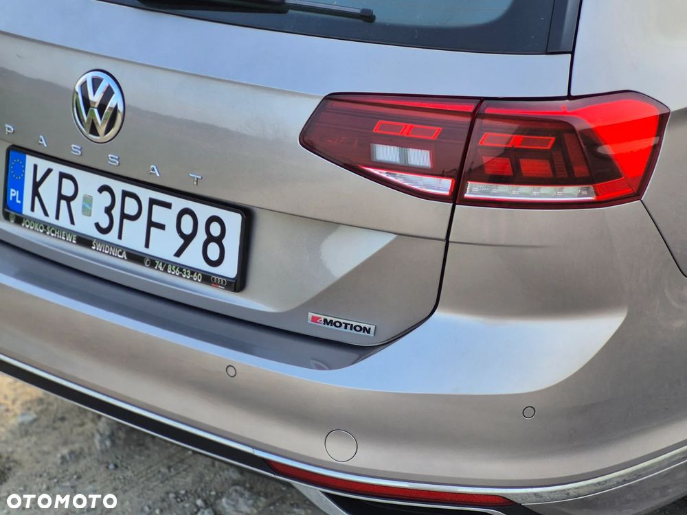 Volkswagen Passat 2.0 TDI 4Mot Elegance DSG - 10