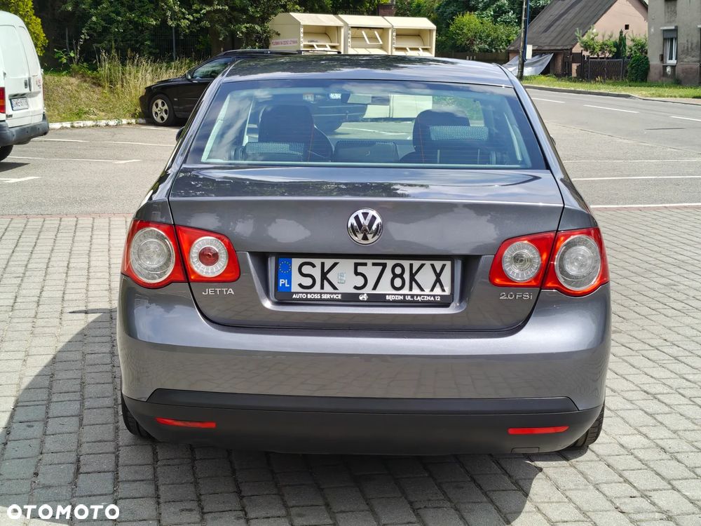 Volkswagen Jetta 2.0 FSI Comfortline - 10