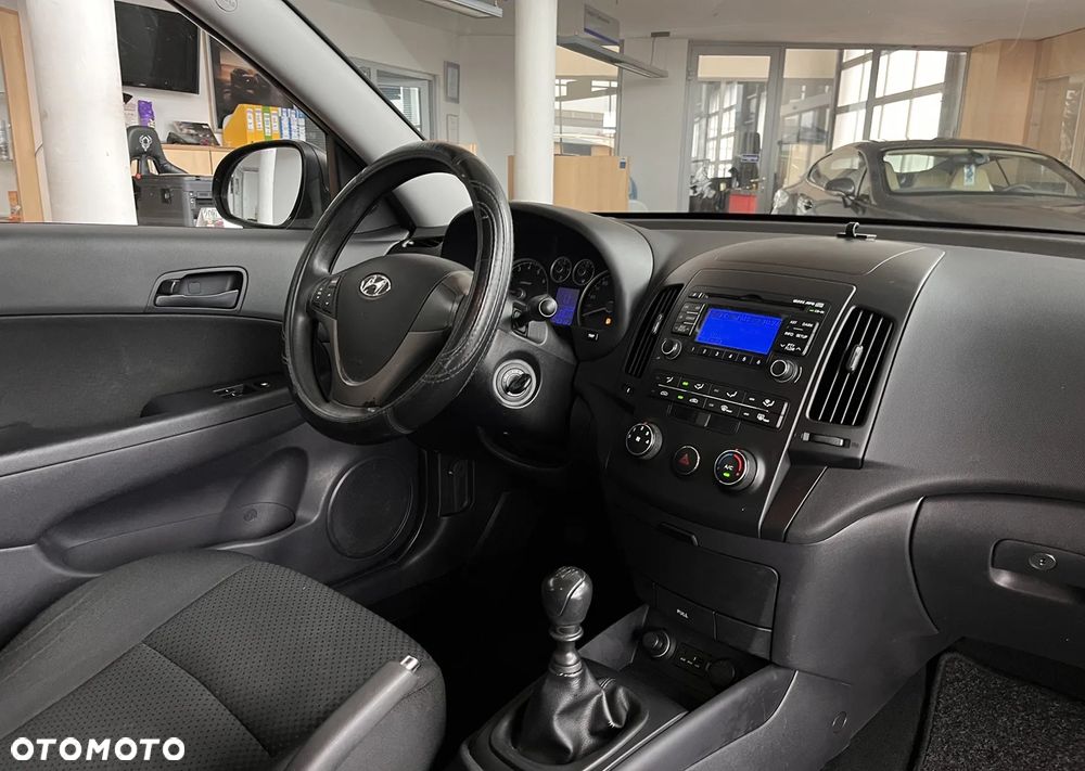 Hyundai i30 1.4 Comfort EU5 - 20