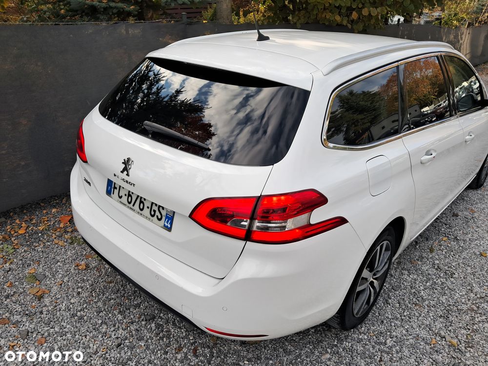 Peugeot 308 1.5 BlueHDi Business S&S EAT8 - 28