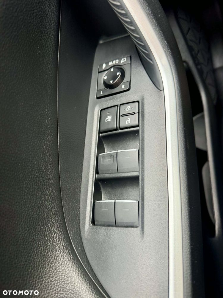 Toyota RAV4 - 12