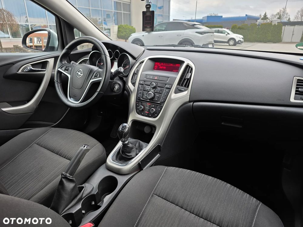 Opel Astra 1.4 T Cosmo - 28