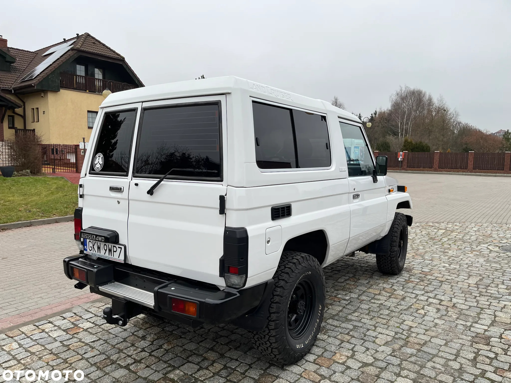 Toyota Land Cruiser HT LX - 5