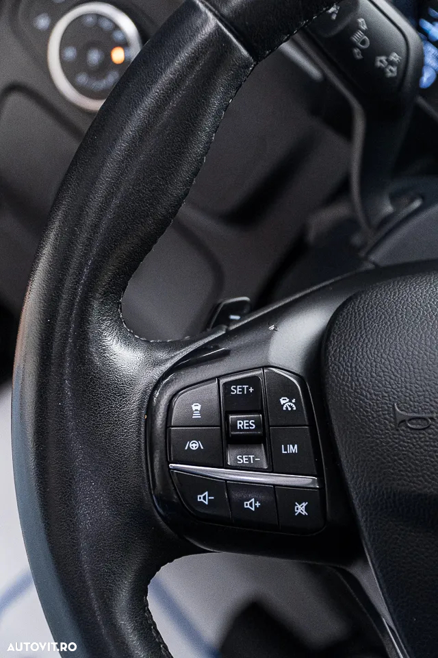 Ford Focus 1.5 EcoBoost Start-Stopp-System Aut. ACTIVE - 17