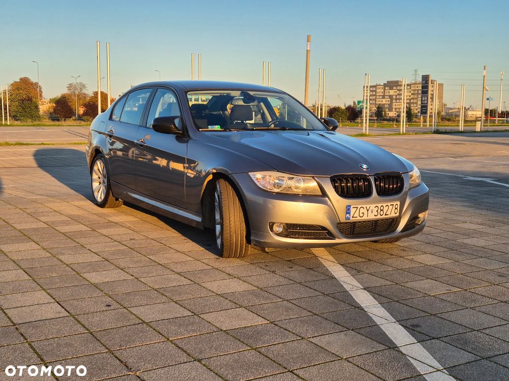 BMW Seria 3 320i - 7
