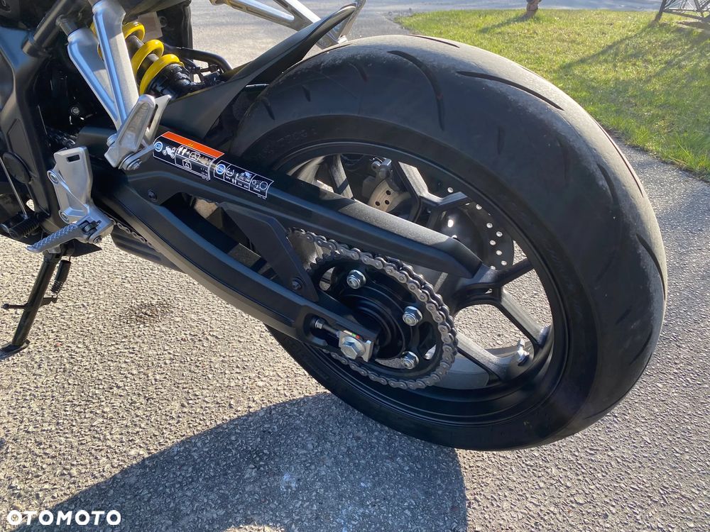 Honda CBR - 27