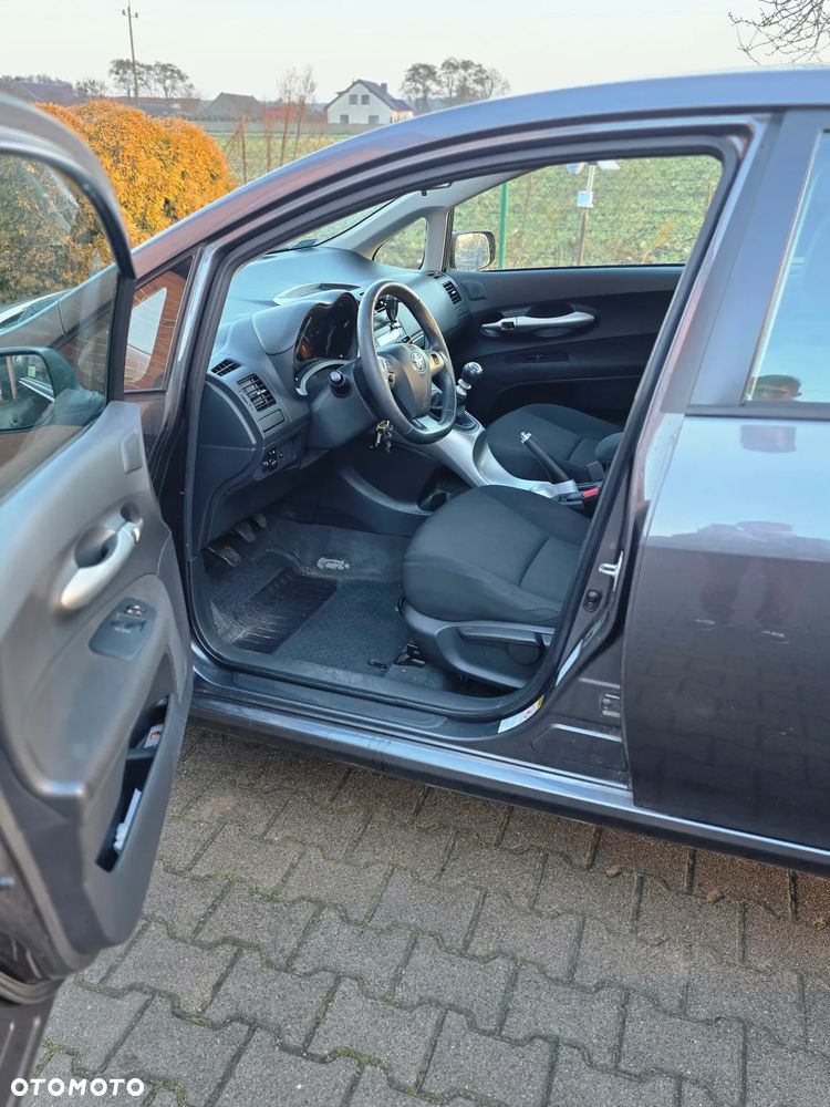 Toyota Auris 1.6 Active - 8