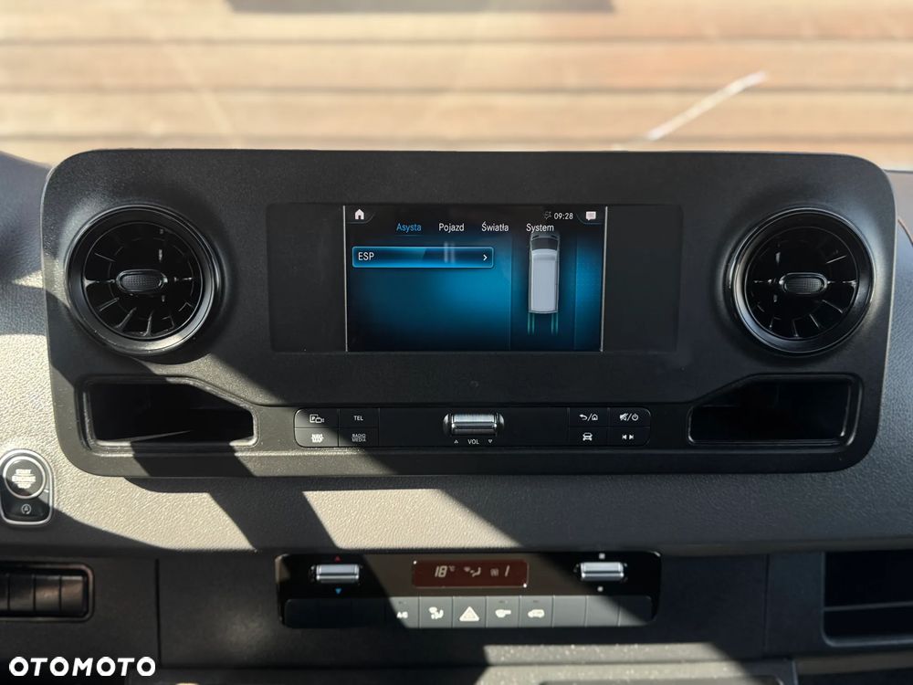 Mercedes-Benz SPRINTER - 33