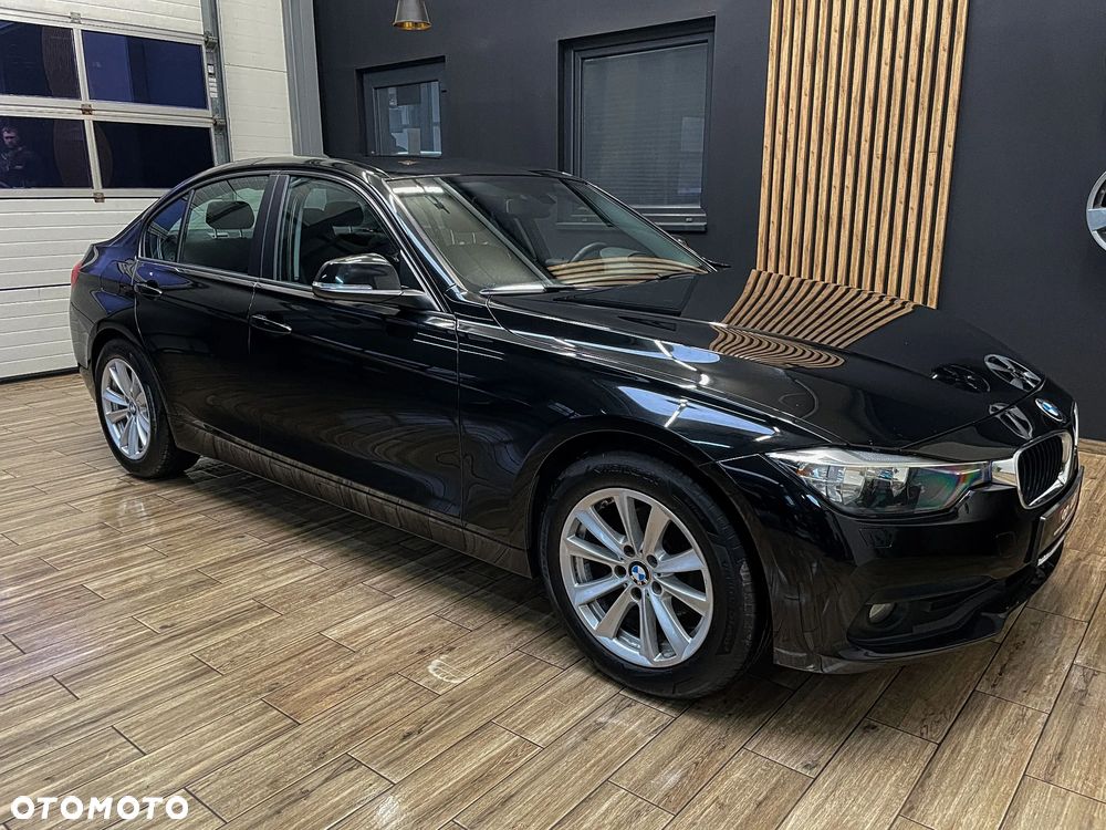 BMW Seria 3 320d Touring Advantage - 6