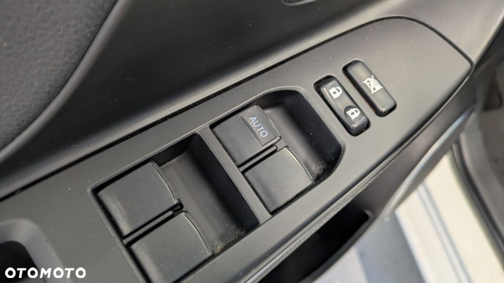 Toyota Yaris Hybrid 100 Dynamic - 20