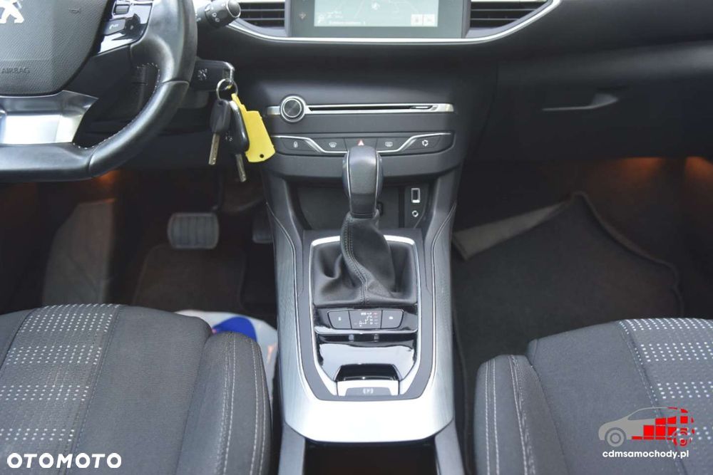 Peugeot 308 - 24