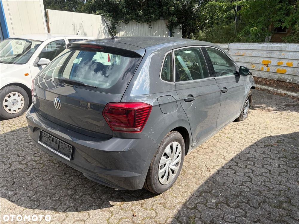 Volkswagen Polo - 13