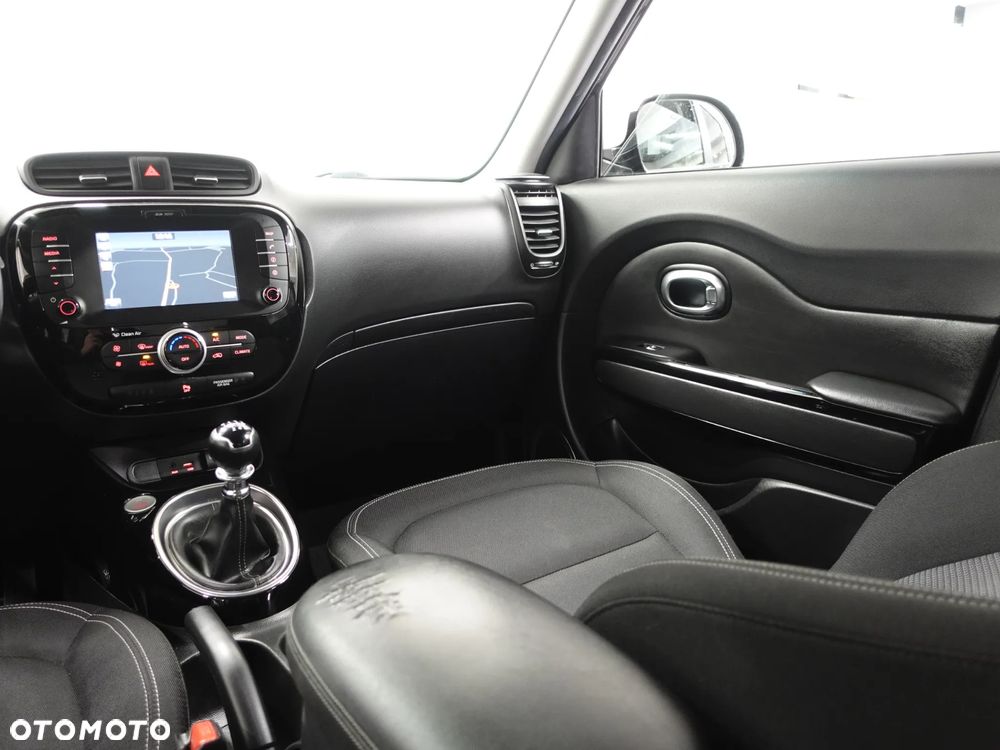 Kia Soul 1.6 CRDI Spirit - 36
