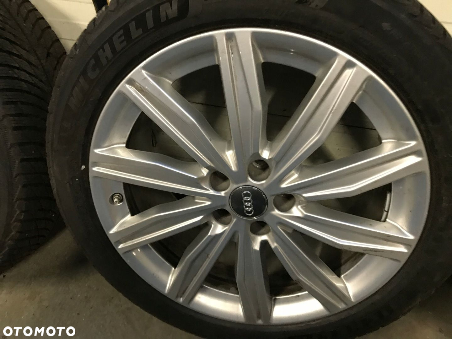 ALUMINIOWE FELGI 4K0601025M AUDI A6 C8 245/45/19 - 10