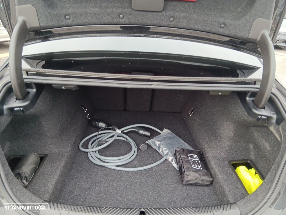 BMW 530 e Pack Desportivo M - 29