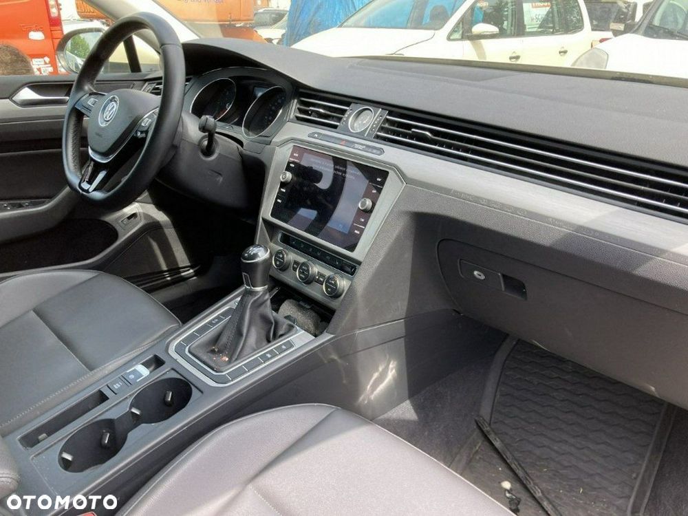 Volkswagen Passat Variant - 3