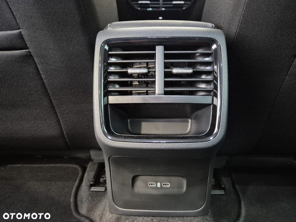 Skoda Octavia 2.0 TDI Edition 130 Selection DSG - 32