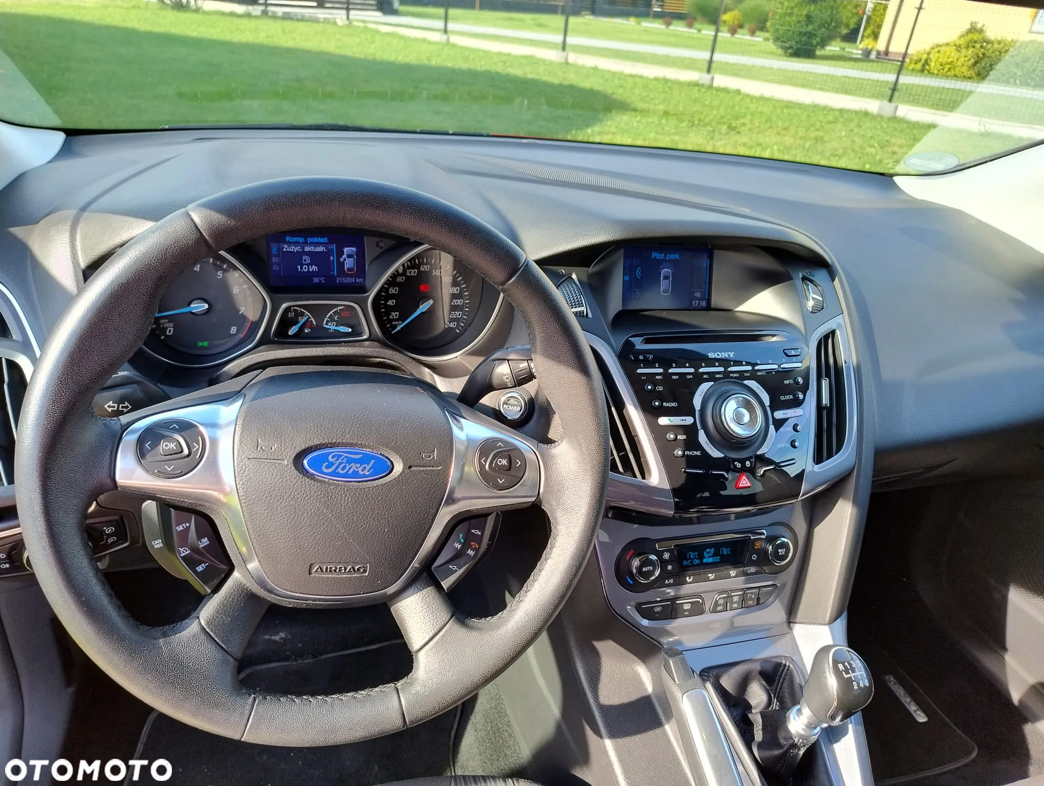 Ford Focus Turnier 1.6 TDCi DPF Start-Stopp-System Titanium - 12