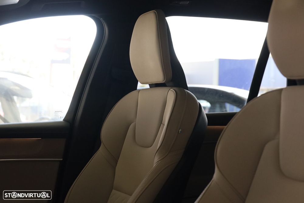 Volvo XC 90 2.0 T8 PHEV Plus Dark AWD - 12