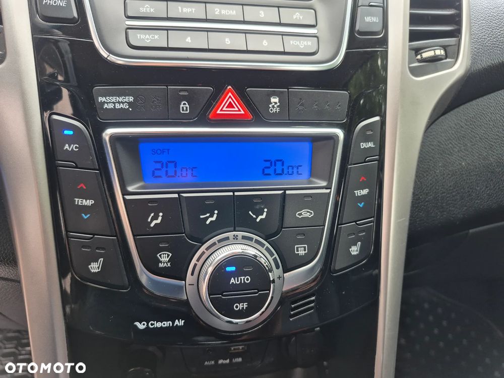 Hyundai i30 blue Kombi 1.6 GDi Trend - 20