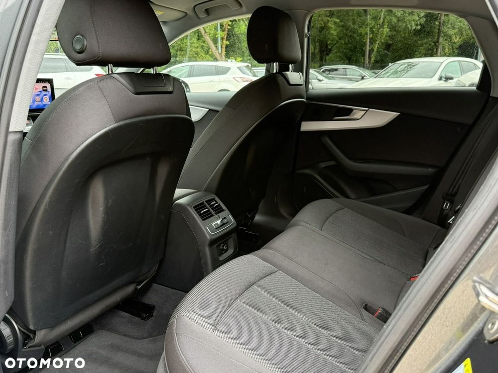 Audi A4 Limousine 35 TFSI mHEV S Line S tronic - 15