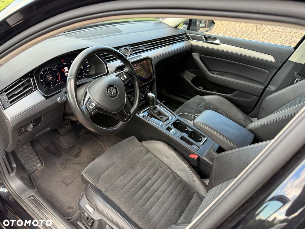 Volkswagen Passat - 8