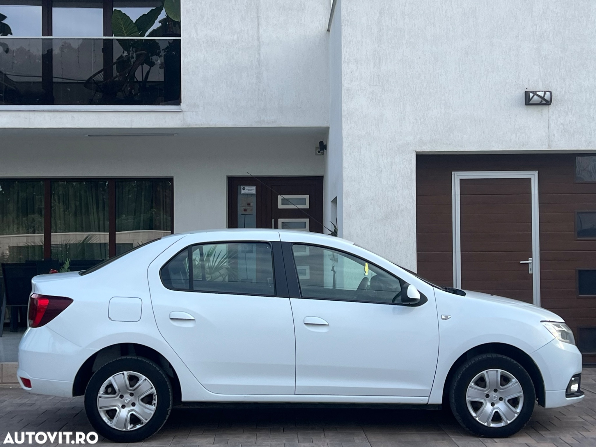 Dacia Logan 1.5 90CP Laureate - 6