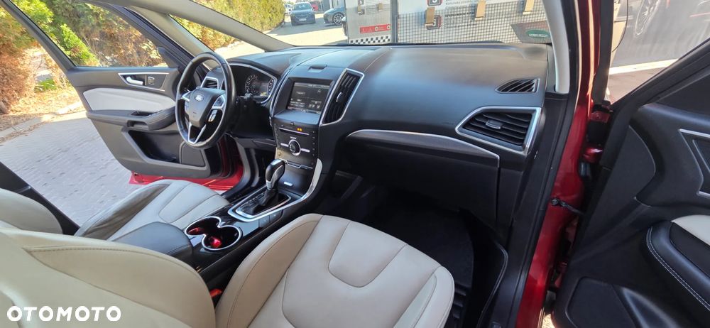 Ford S-Max 2.0 TDCi Titanium PowerShift - 39