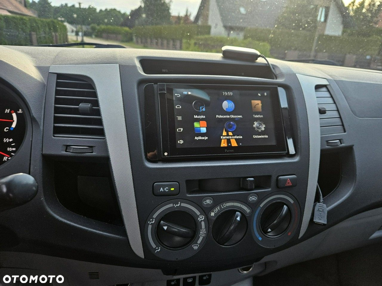 Toyota Hilux 4x4 Double Cab Autm Executive - 16