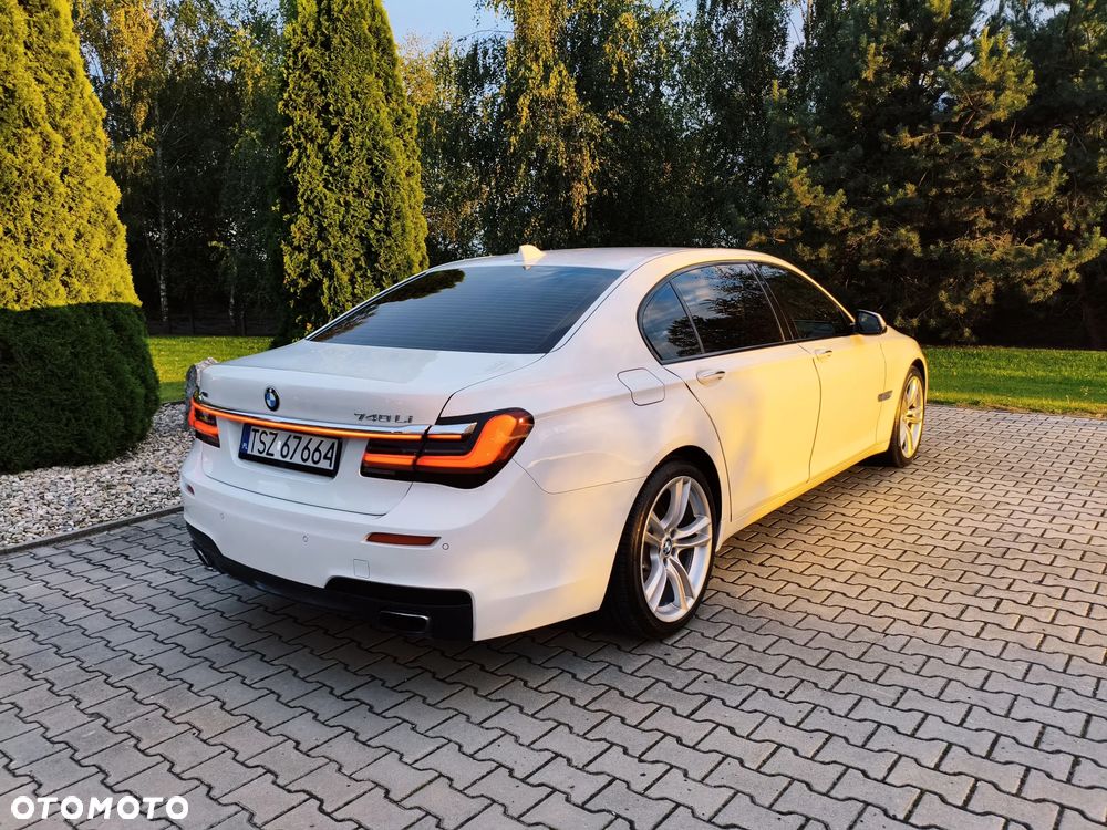 BMW Seria 7 740Li - 5