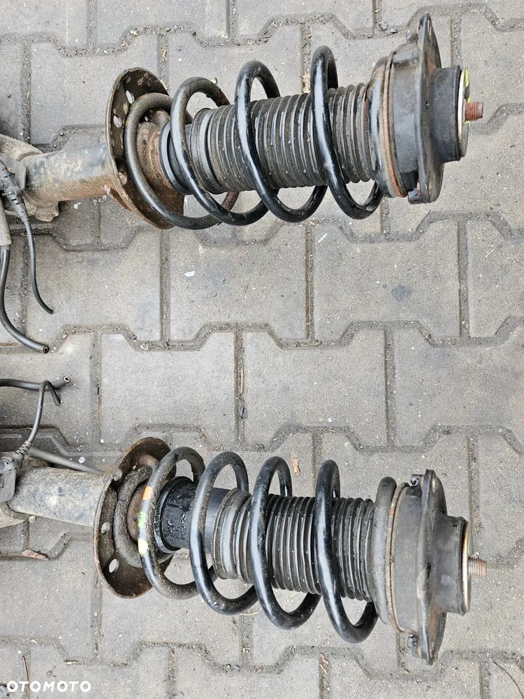 VW Passat B6 mcpherson amortyzator przód przedni prawy lewy - 1