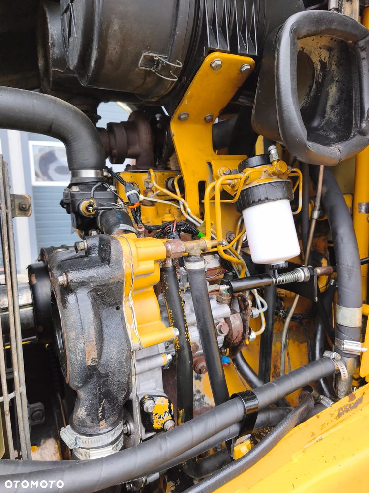Caterpillar 432D - 6