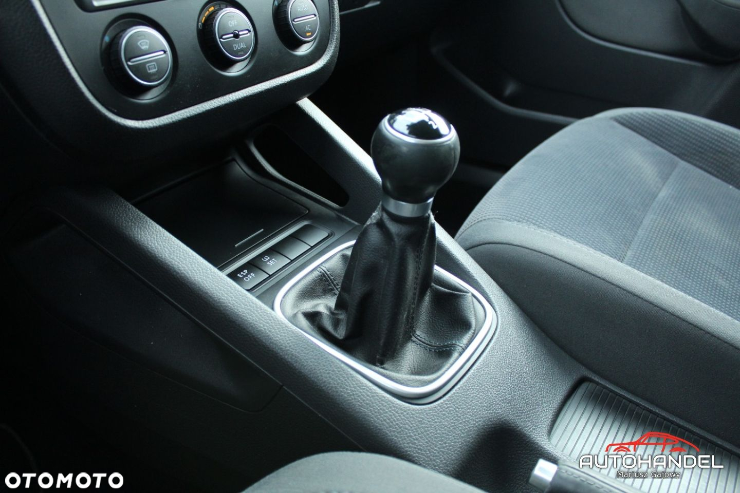 Volkswagen Golf - 14