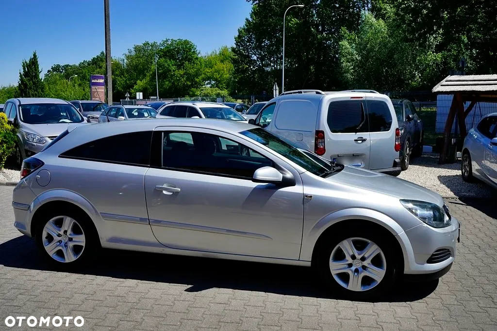 Opel Astra GTC 1.3 CDTI - 9