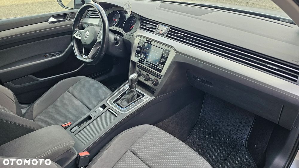 Volkswagen Passat Variant 2.0 TDI EVO Business DSG - 16