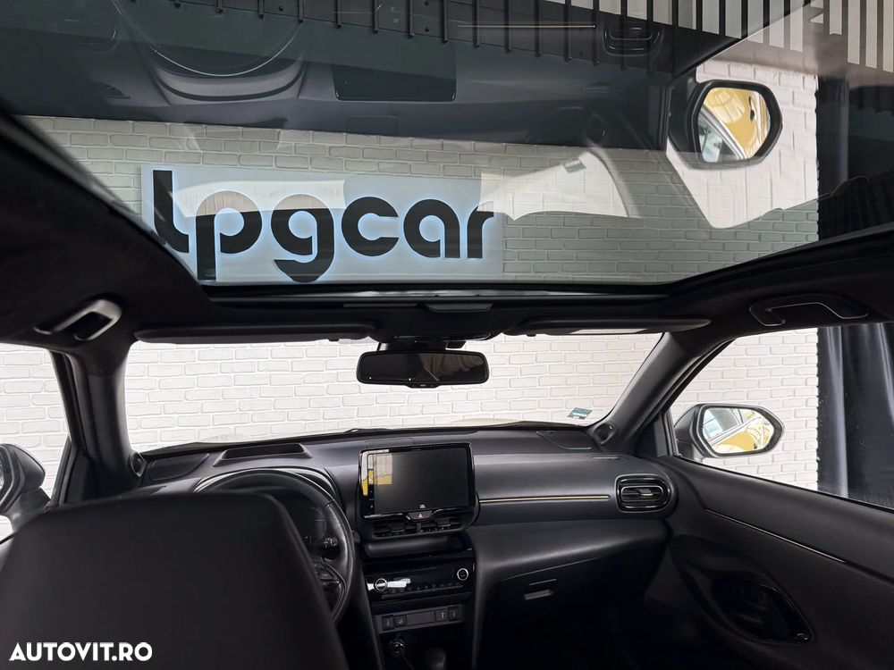 Toyota Yaris 1.5 130 CP HEV Premiere Edition - 10