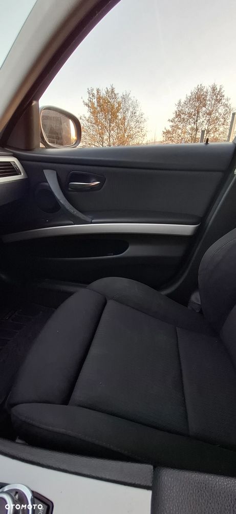 BMW Seria 3 318d - 18