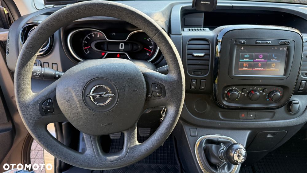 Opel Vivaro - 11