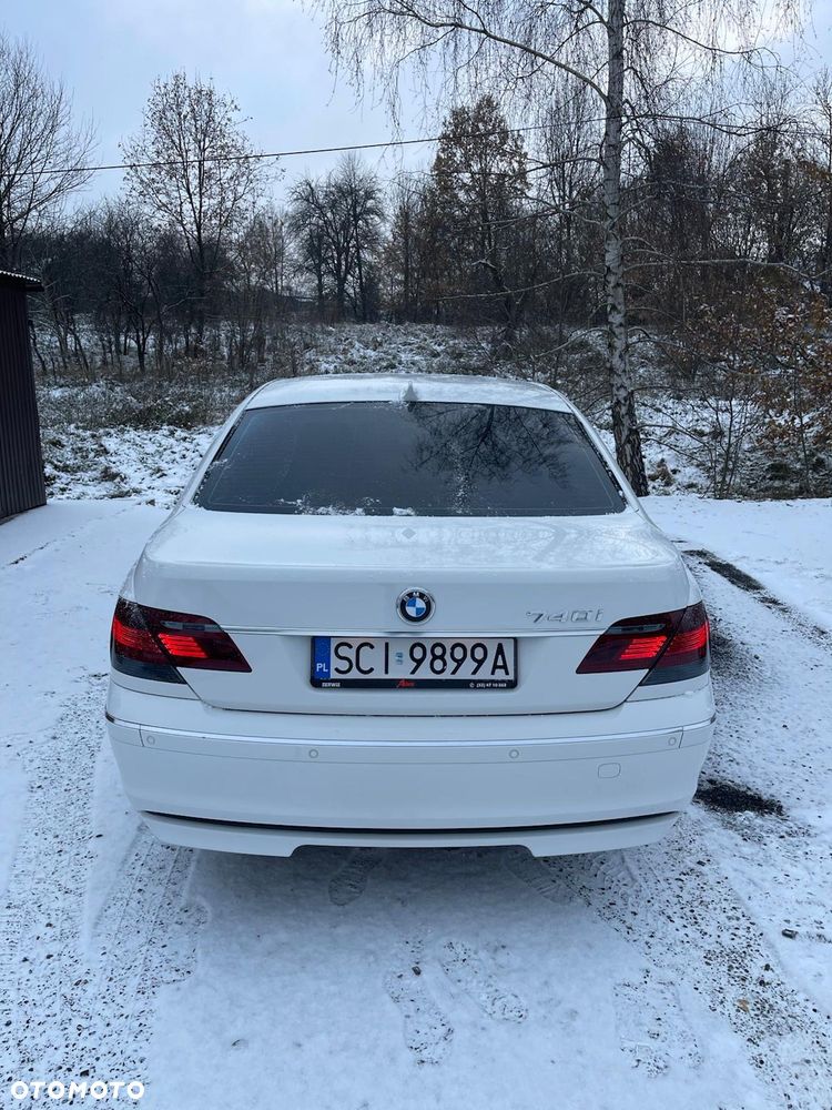BMW Seria 7 740Li - 11