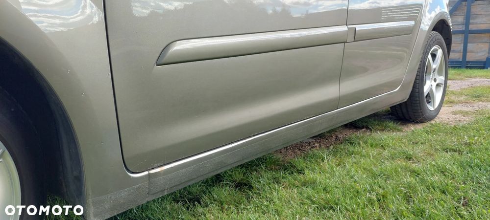 Citroën C4 Picasso 1.8i Impress - 4