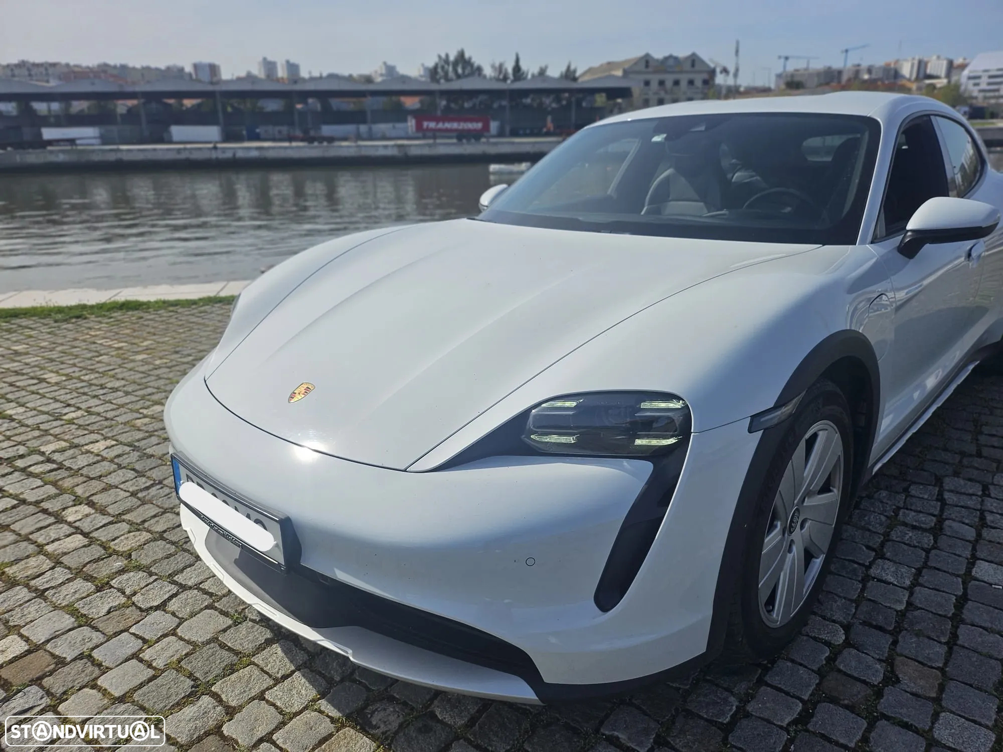 Porsche Taycan Cross Turismo 4 - 4