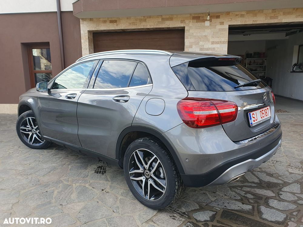 Mercedes-Benz GLA - 2
