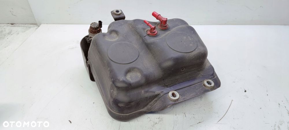 ZBIORNIK PALIWA PŁYNU ADBLUE AUDI A4 B8 8K0131878G - 6