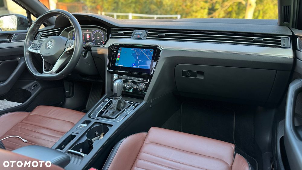 Volkswagen Passat 2.0 TDI SCR DSG Elegance - 33