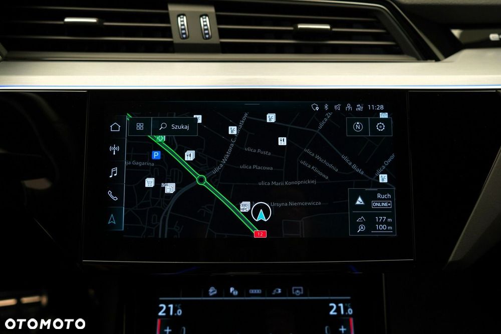 Audi Q8 Sportback e-tron - 31