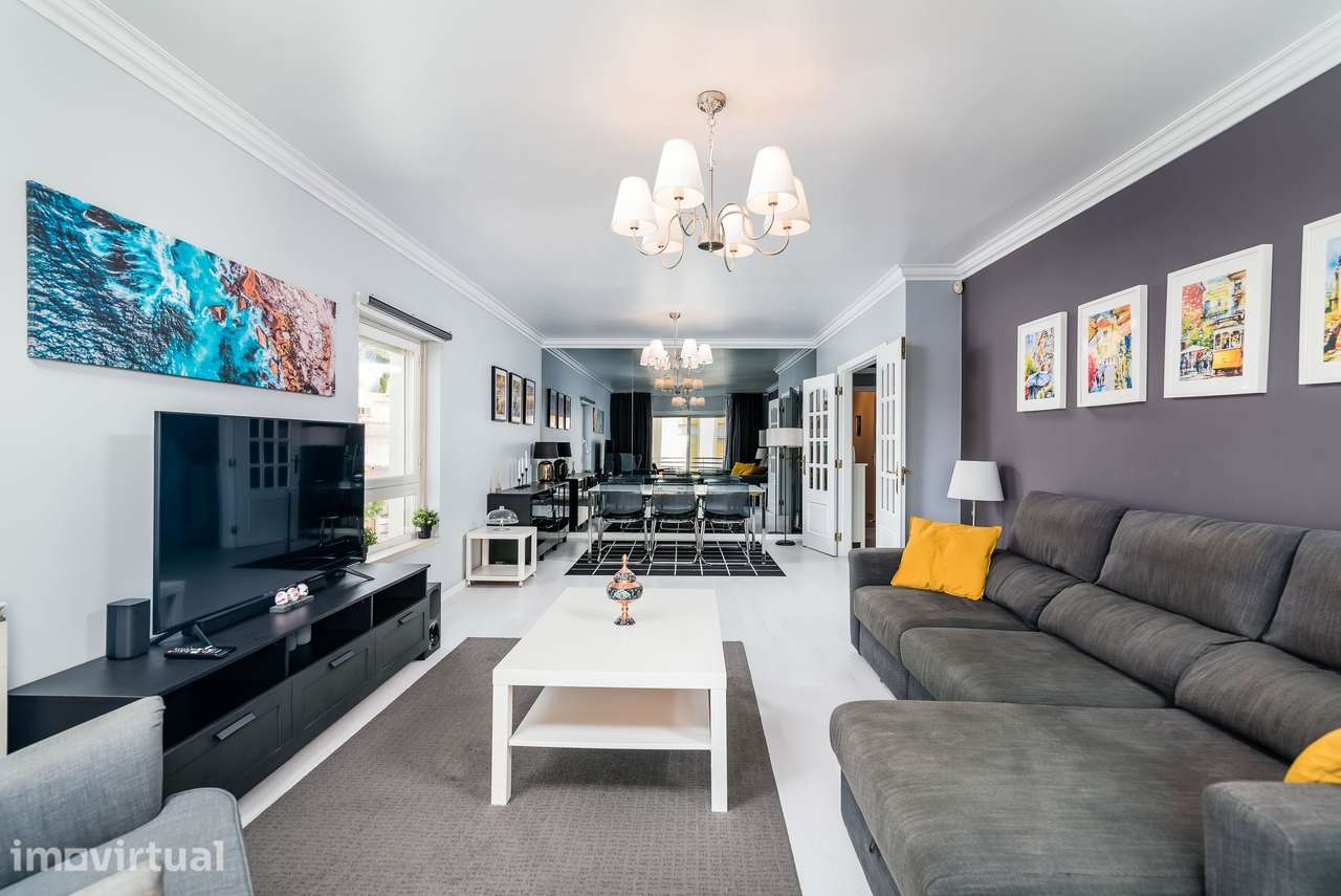 Apartamento T3 na Av. das Acácias, Jardins da Parede - Grande imagem: 3/17
