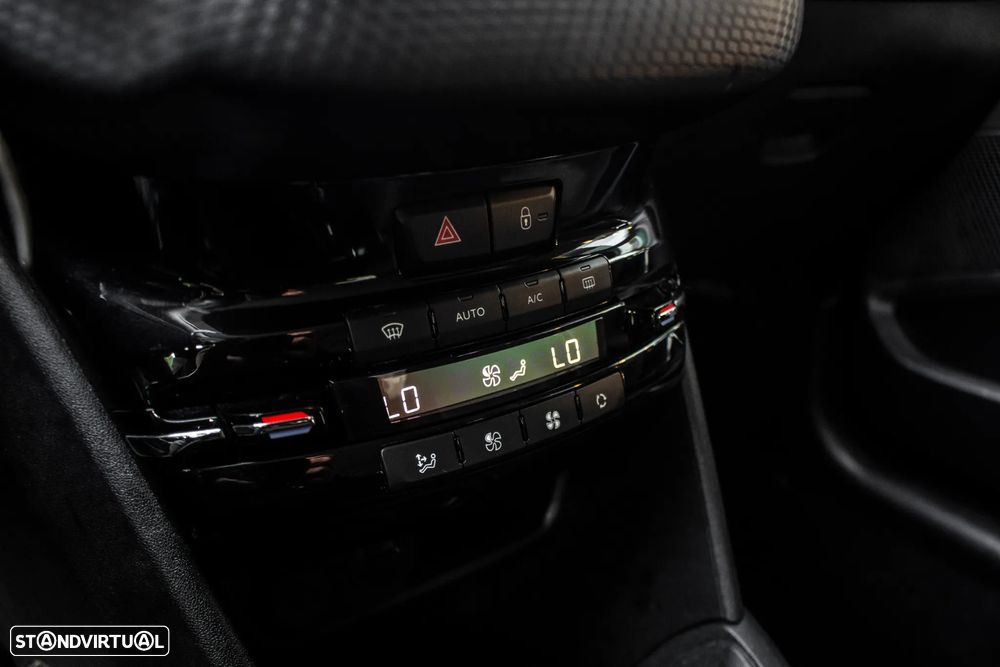 Peugeot 208 1.2 PureTech Active - 19